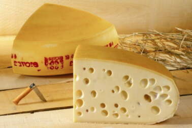 Эмменталь сыр